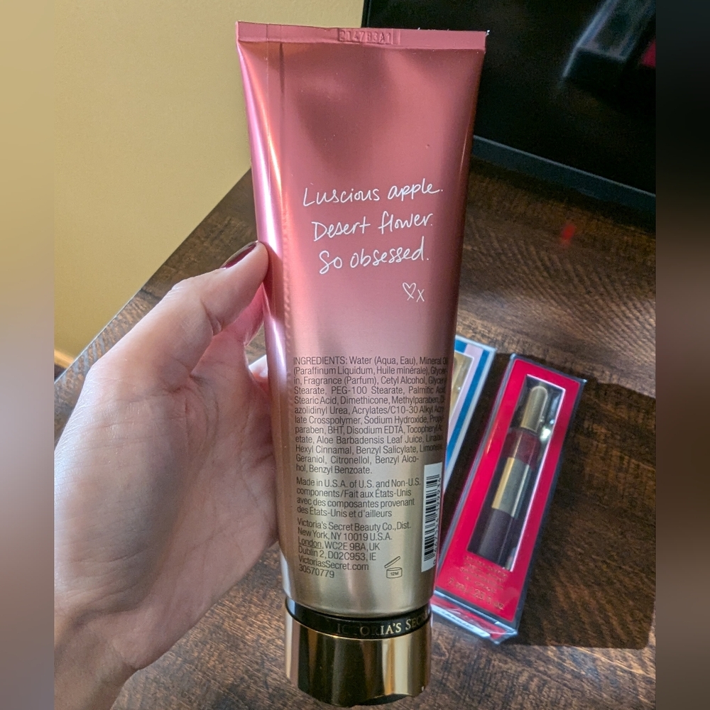 Victoria's Secret Lot - Picture 13 of 16